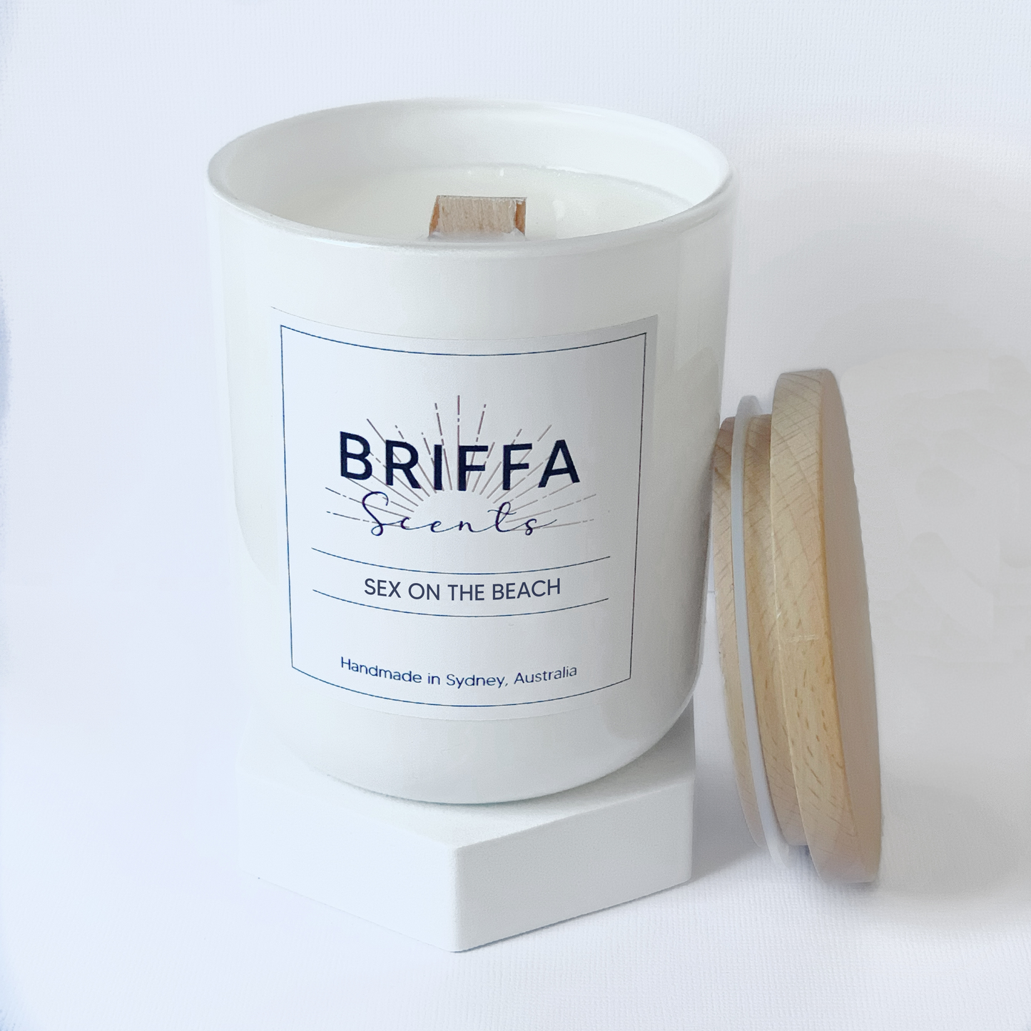 Medium White Classic Candle - Discontinuing Scents