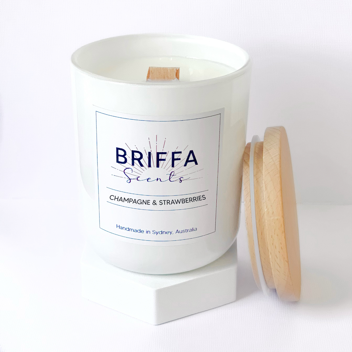Medium White Classic Candle